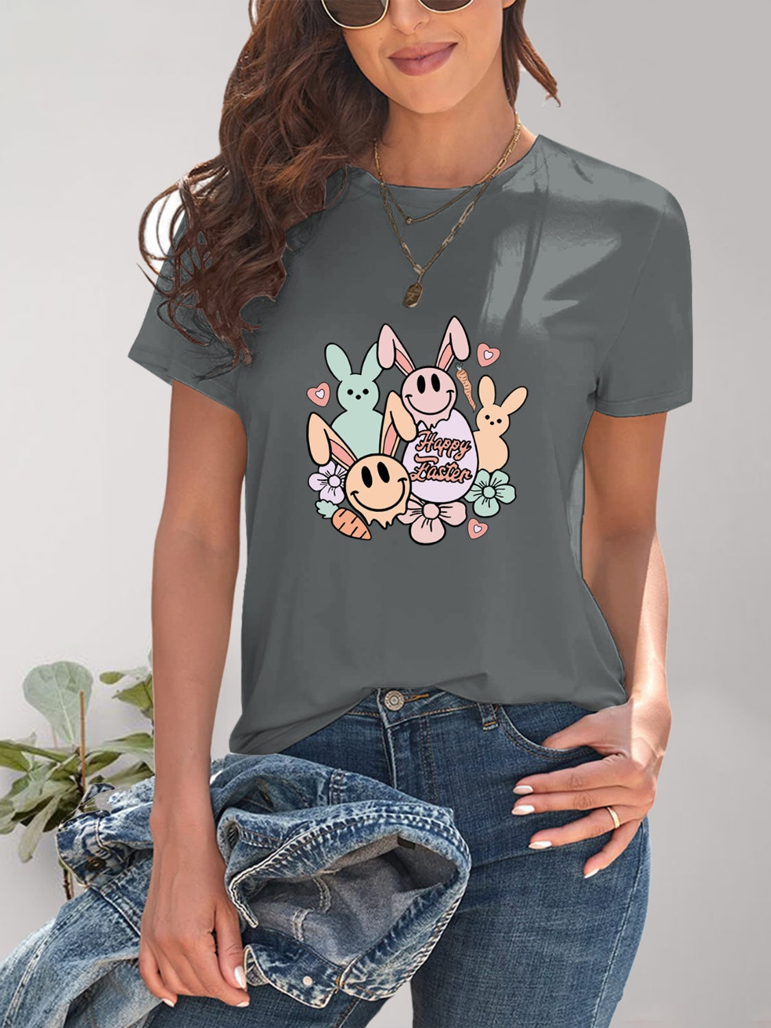 Gray graphic round neck short sleeve T-shirt front