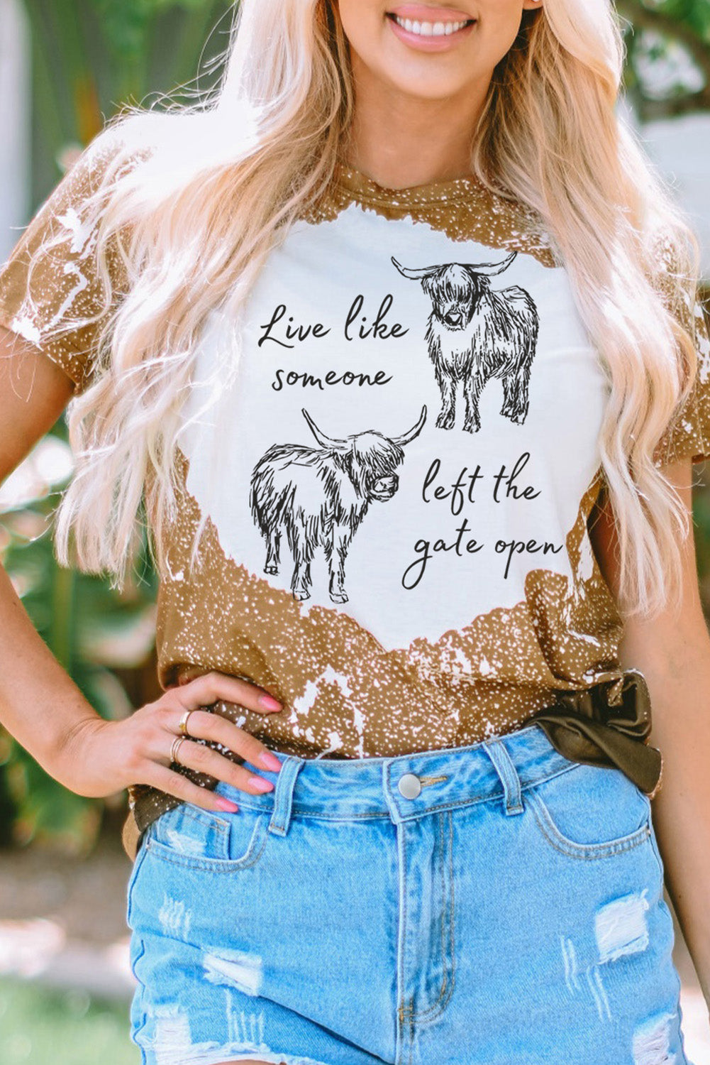 Graphic round neck short sleeve t-shirt with cow print