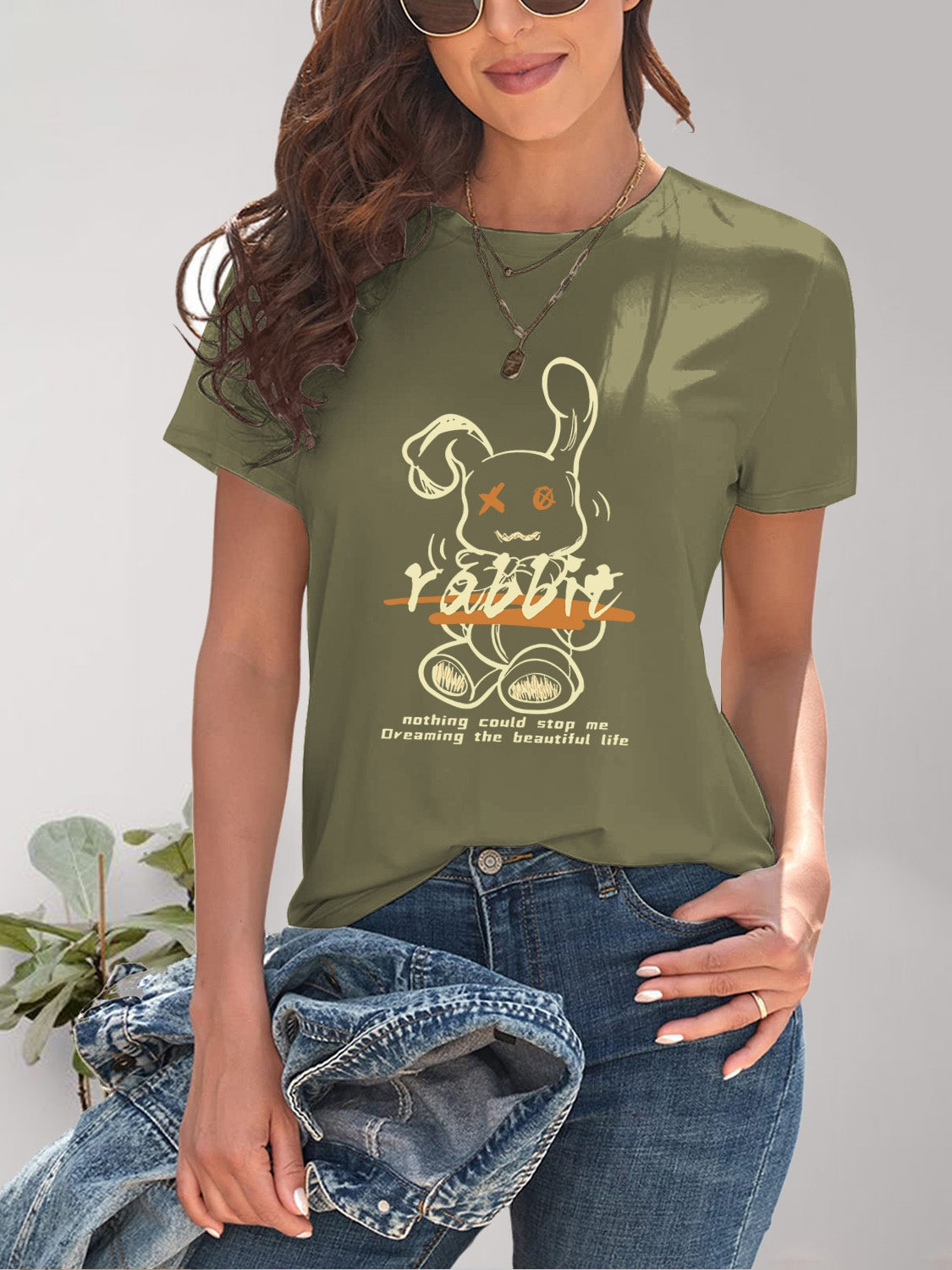 Olive rabbit graphic round neck short sleeve t-shirt