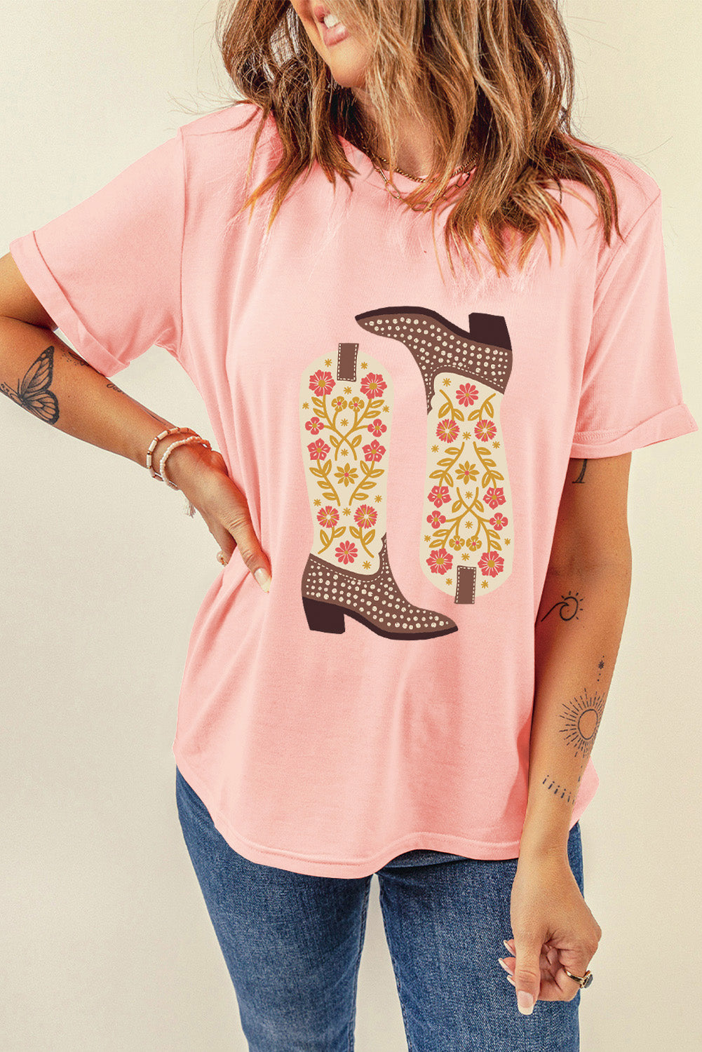 Pink T-shirt with boot graphic, round neck, short sleeves