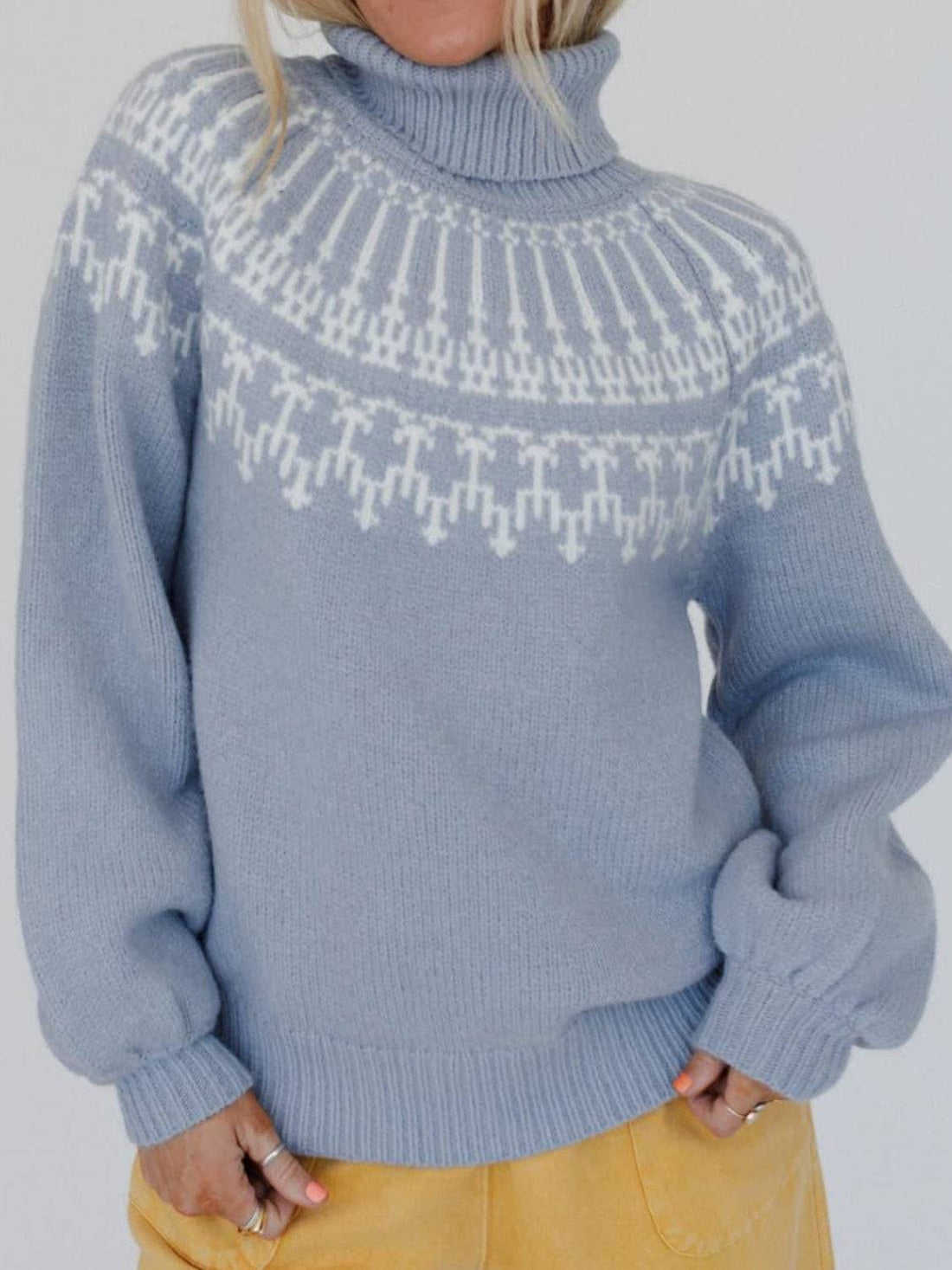 Blue contrast turtleneck sweater with white pattern