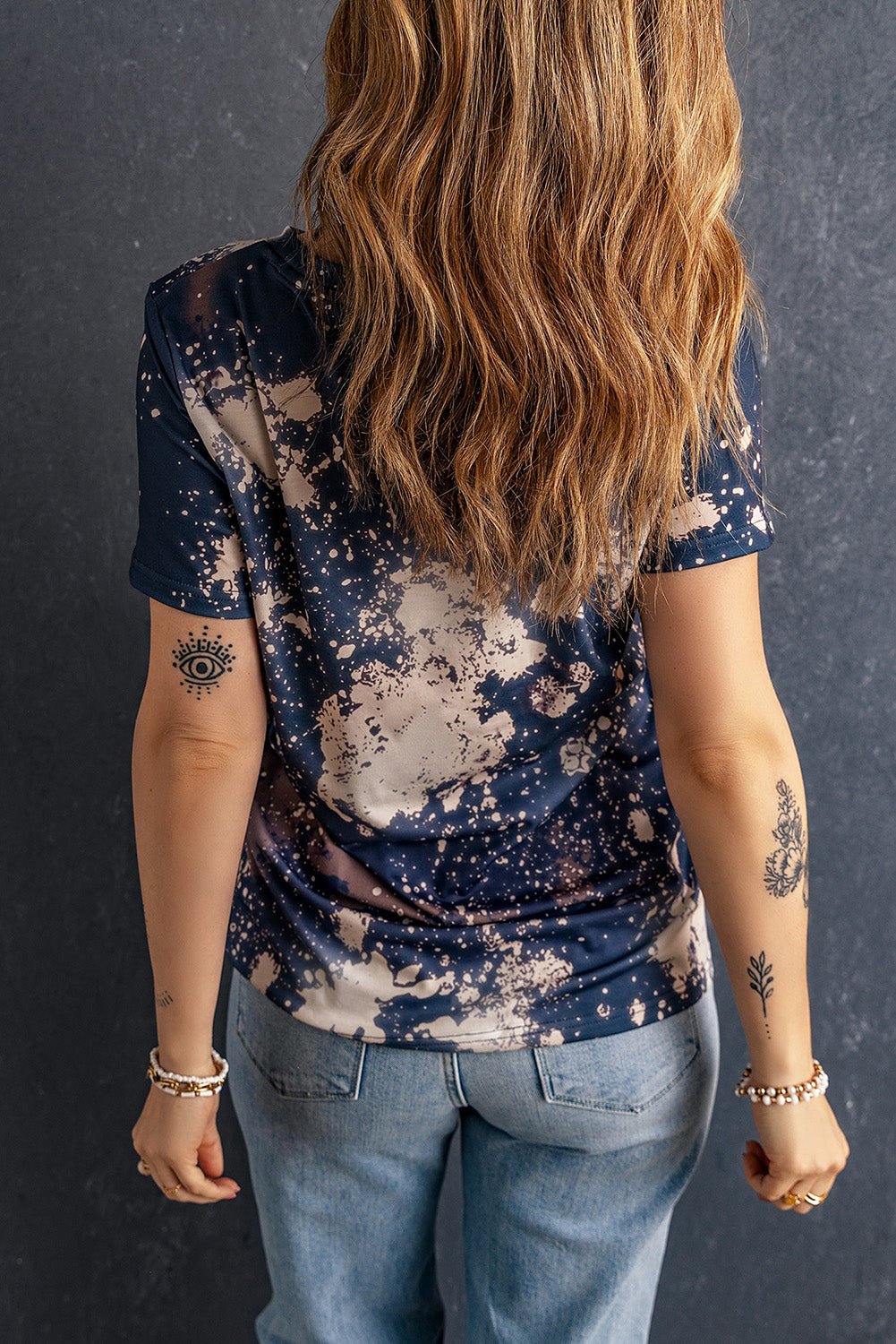 Back view of AMERICA round neck short sleeve t-shirt