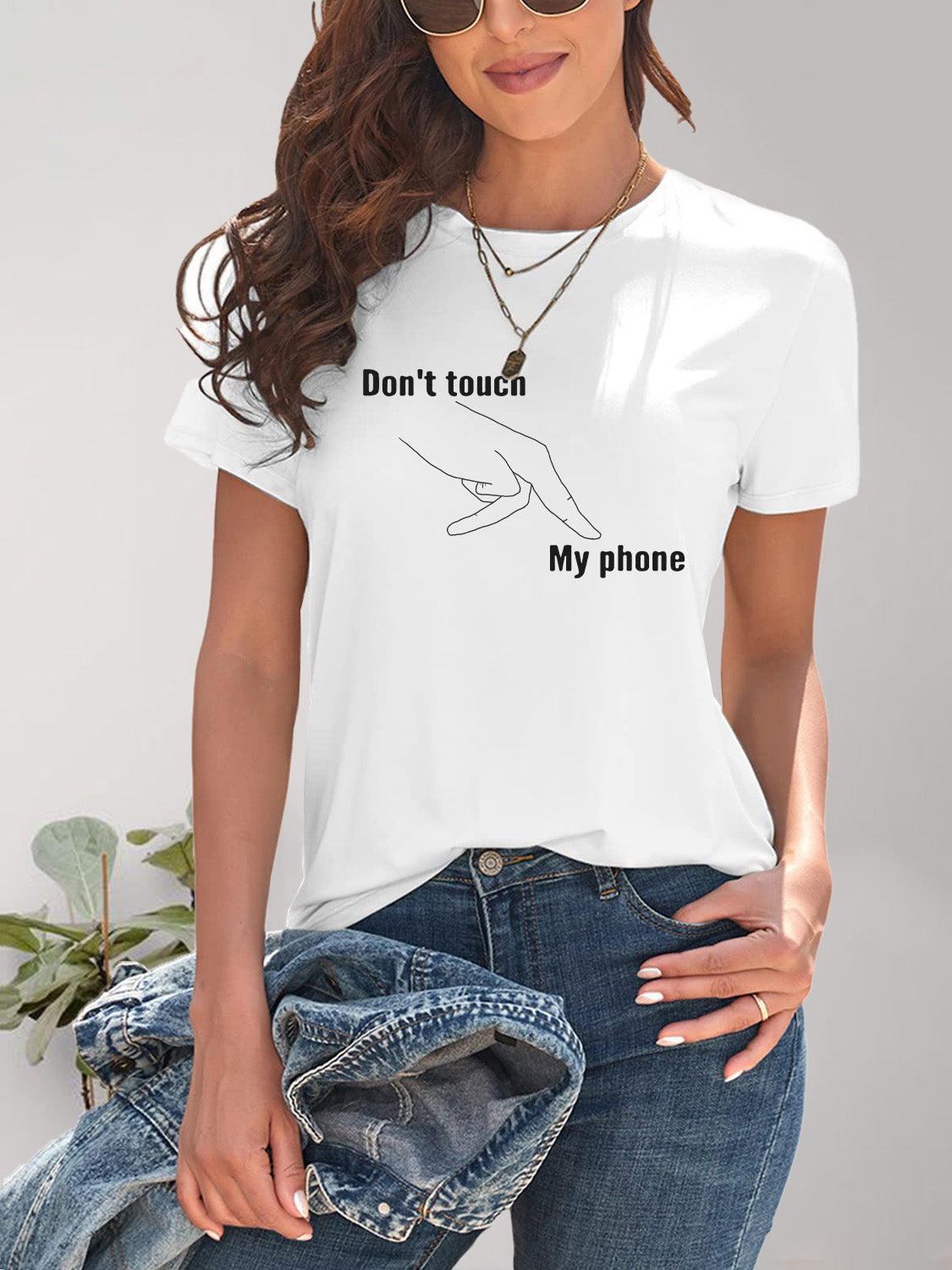 White graphic round neck short sleeve T-shirt
