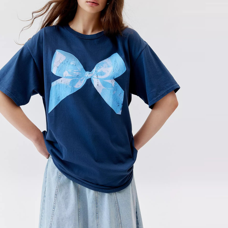Schmetterlings-T-Shirt für Damen, einfacher Stil, Rundhalsausschnitt und kurze Ärmel