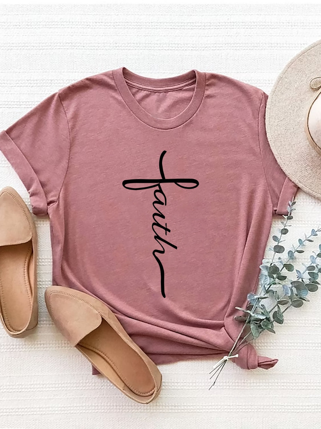 Pink letter graphic round neck short sleeve T-shirt