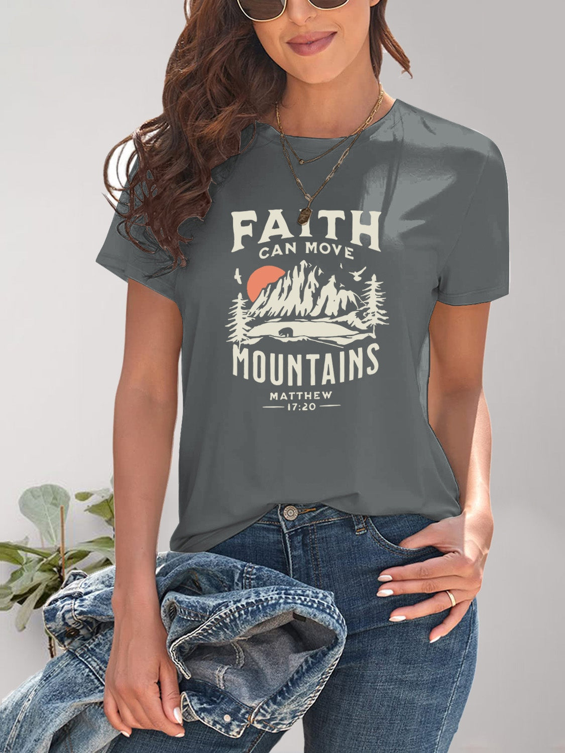 Gray graphic round neck short sleeve t-shirt