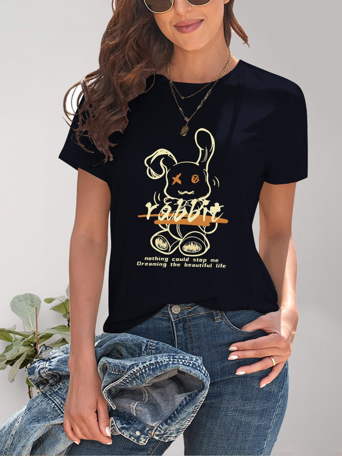 Black rabbit graphic round neck short sleeve t-shirt