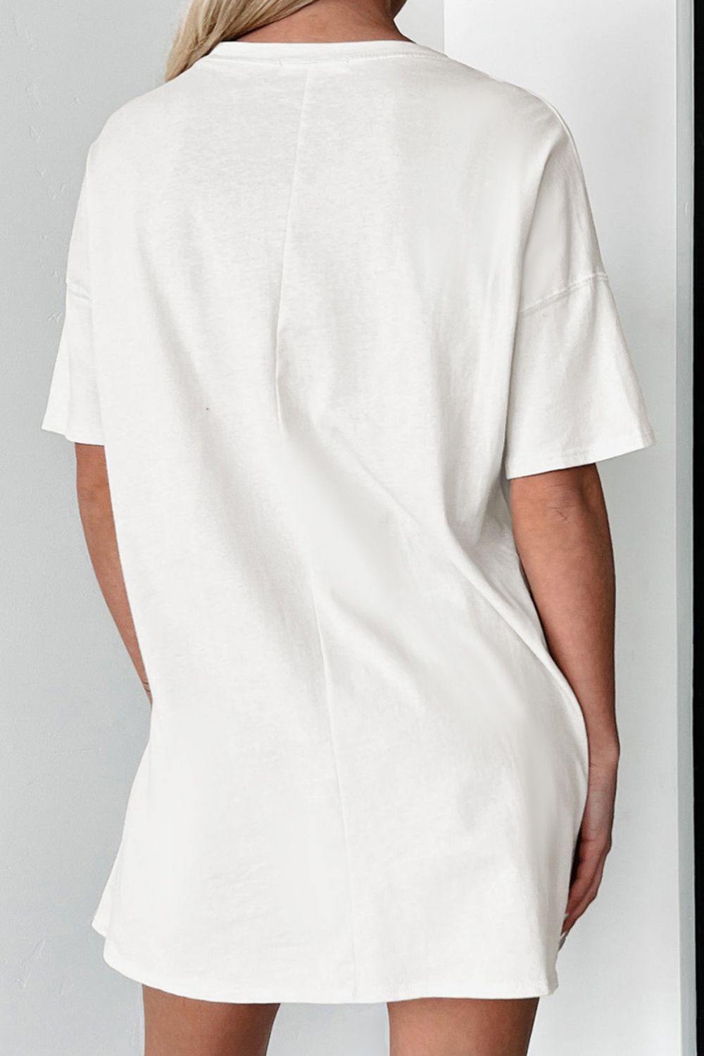 Boots Rundhals-Übergröße-T-Shirt mit halblangen Ärmeln