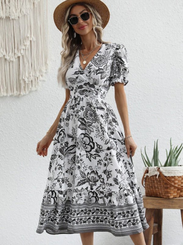 Kleid mit Maxi-Ausschnitt und Puffärmeln, Allover-Positioning-Print und Print