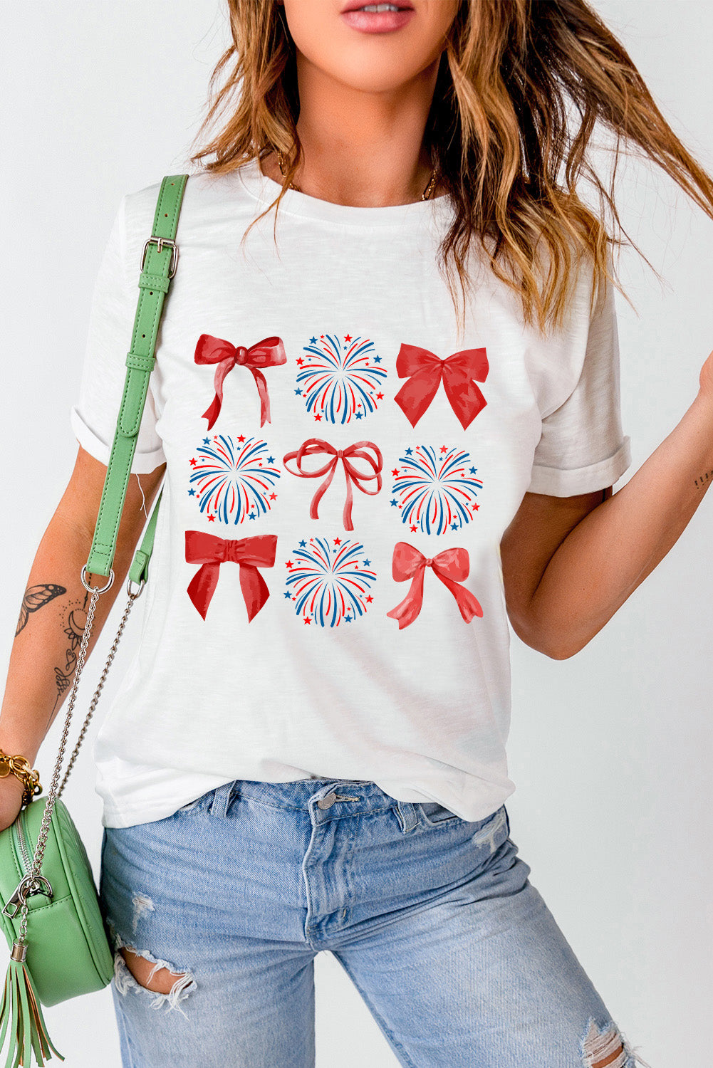 Casual bow graphic T-shirt with rolled sleeves