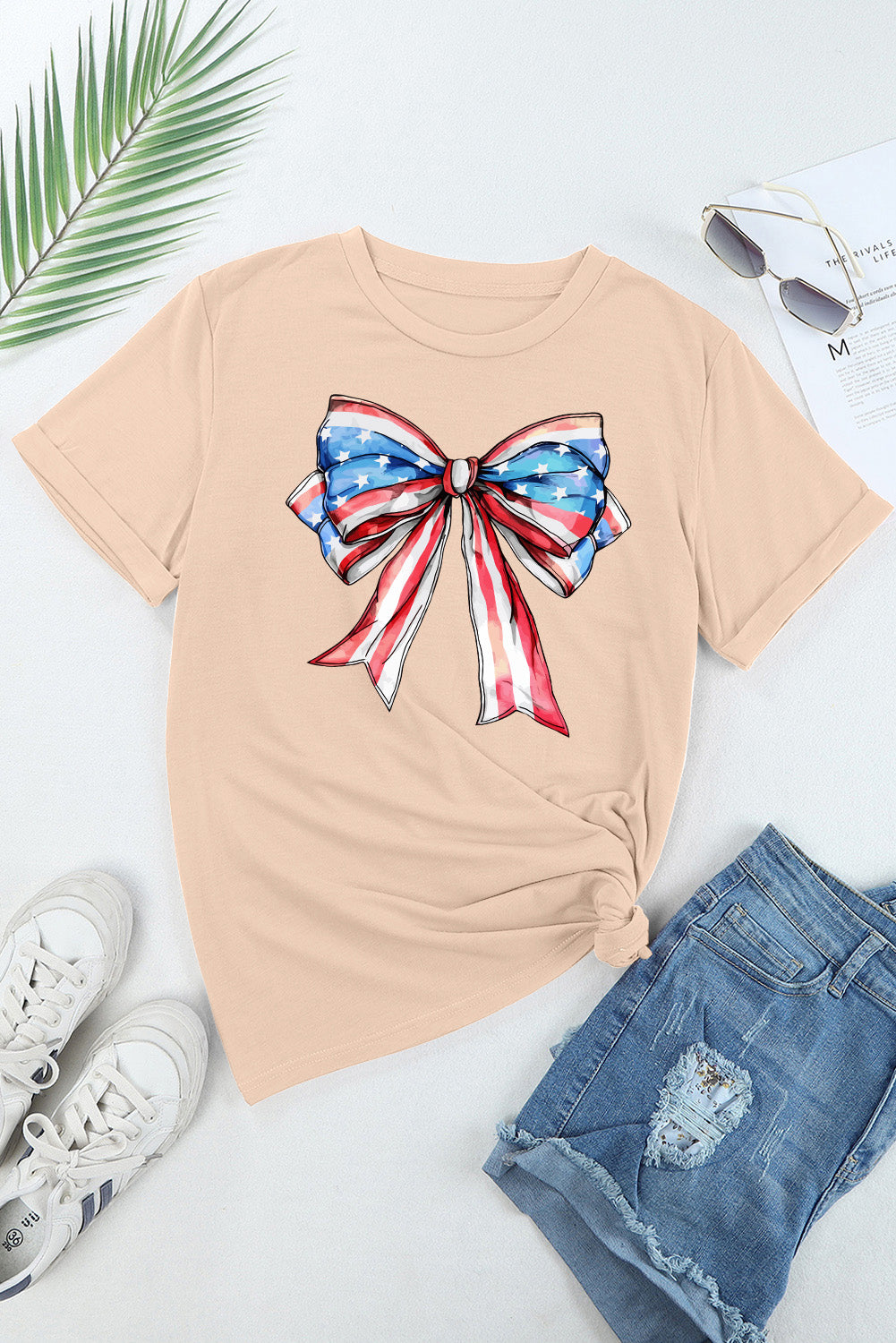 T-Shirt mit Rundhalsausschnitt und Schleife Grafik