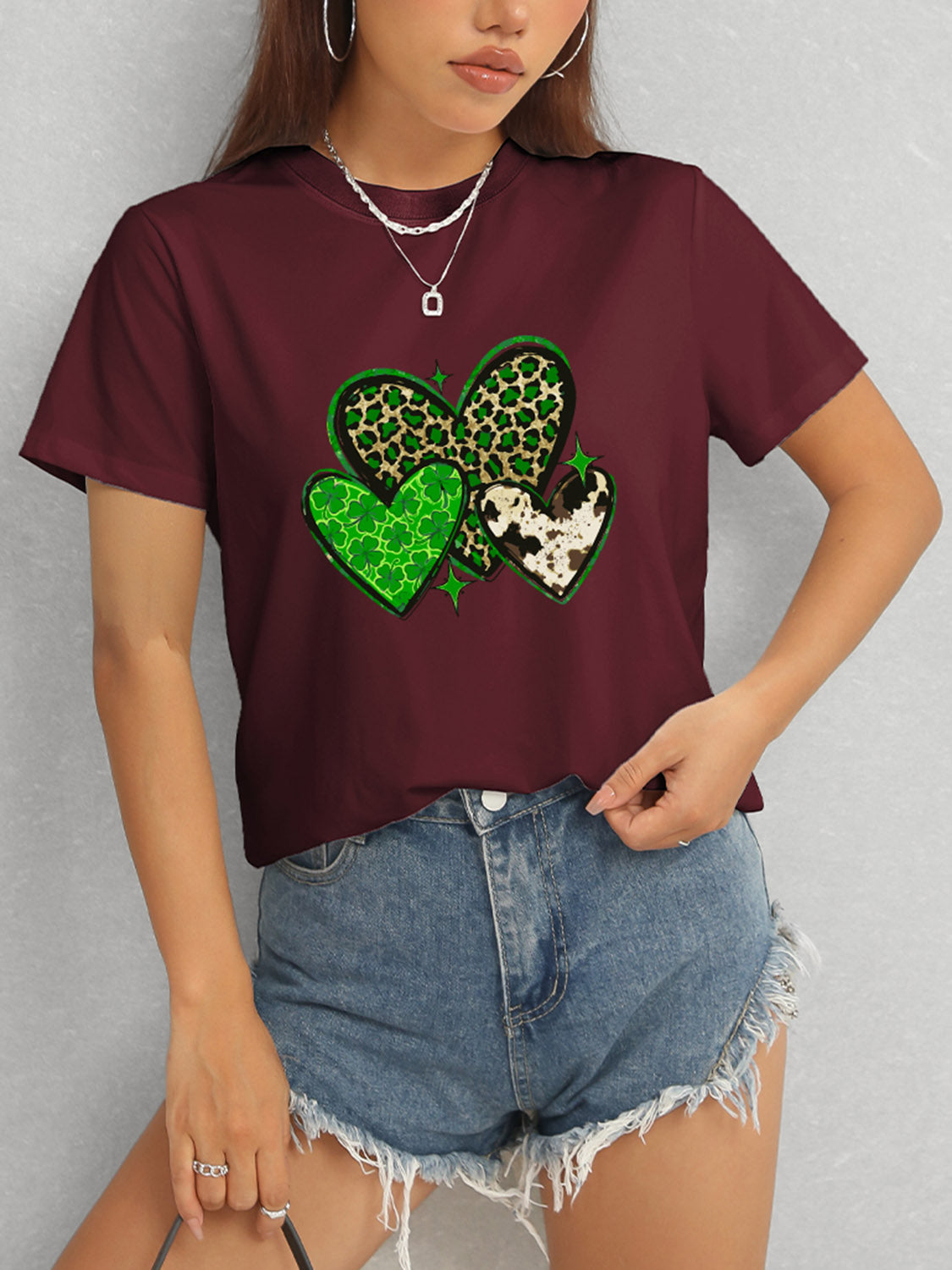 Burgundy t-shirt with heart and leopard print design
