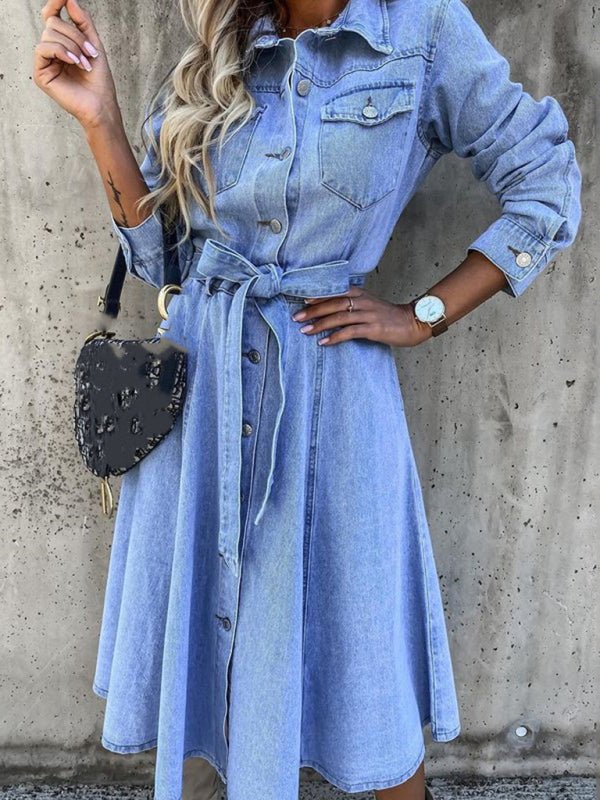 Lässiges Denim-Kleid mit hoher Taille und Taschenrevers