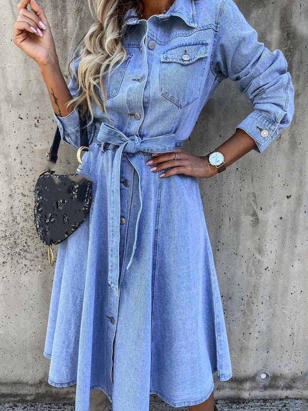 Lässiges Denim-Kleid mit hoher Taille und Taschenrevers