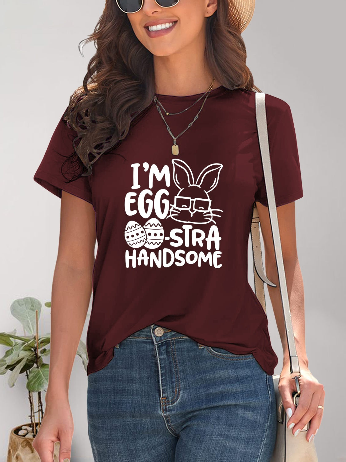 Maroon graphic round neck short sleeve T-shirt