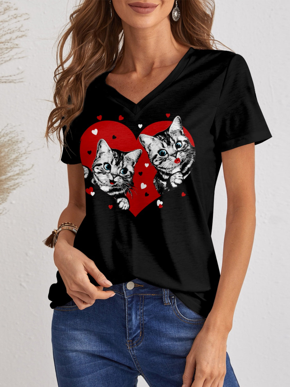 FAM-FAM Cat V-Neck T-Shirt with heart design