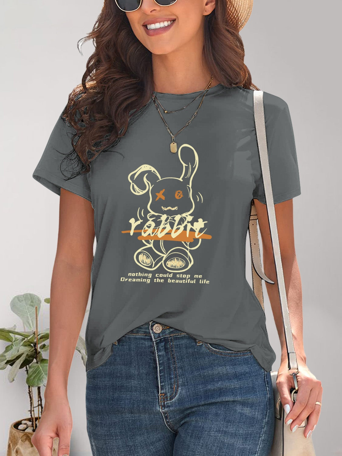 Gray rabbit graphic t-shirt with round neck and short sleeves