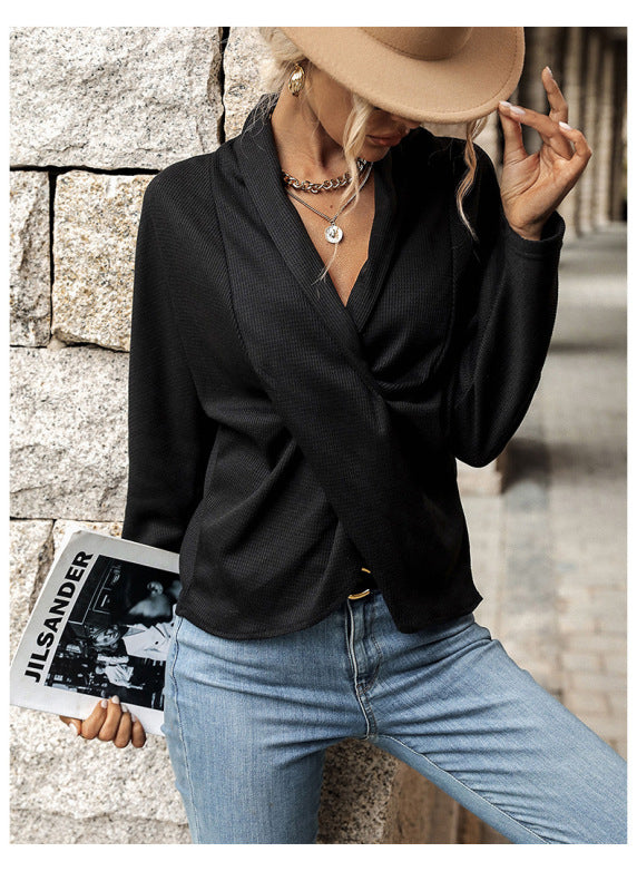 Temperamentvoller schwarzer Langarmpullover mit V-Ausschnitt