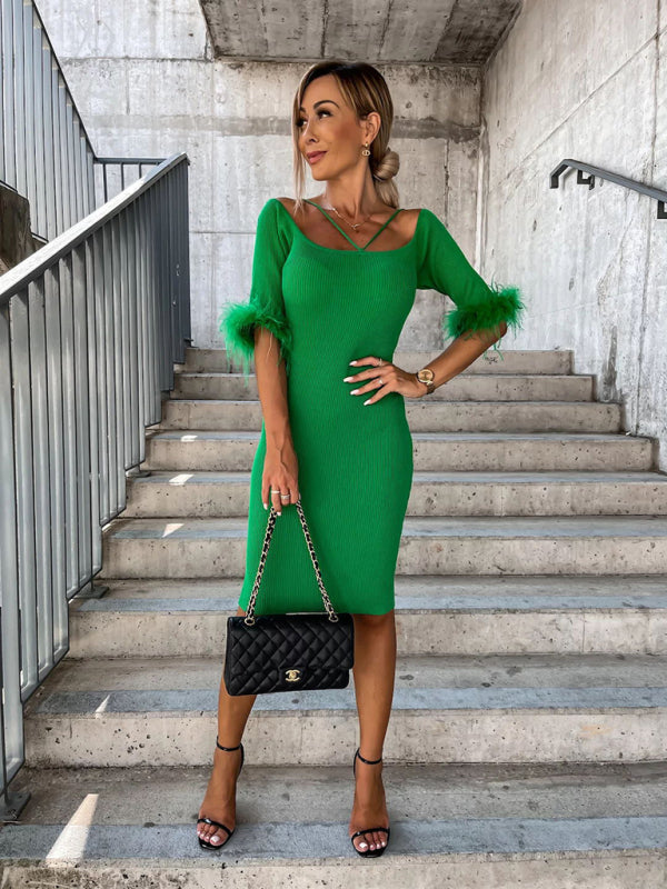 Robe tricotée sexy à manches en fourrure et col une ligne pour femmes