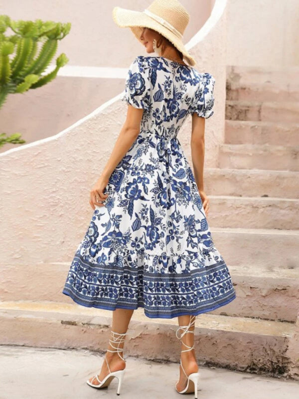 Kleid mit Maxi-Ausschnitt und Puffärmeln, Allover-Positioning-Print und Print
