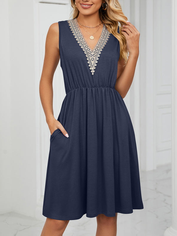 Damenkleid aus gestrickter Spitze mit V-Ausschnitt und ärmelloser Taillentasche