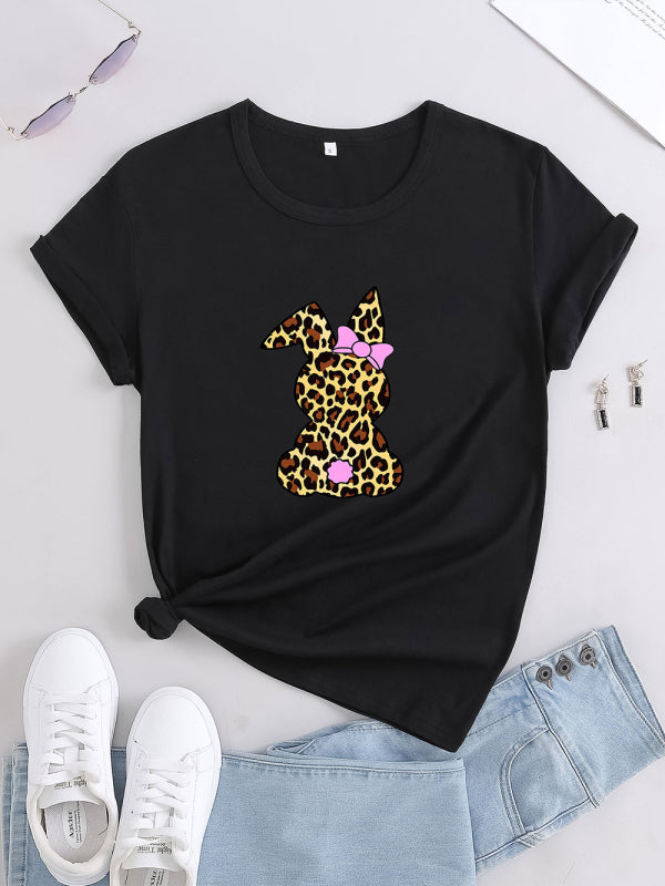 Süßes Rundhals-T-Shirt mit Leoparden-Häschen