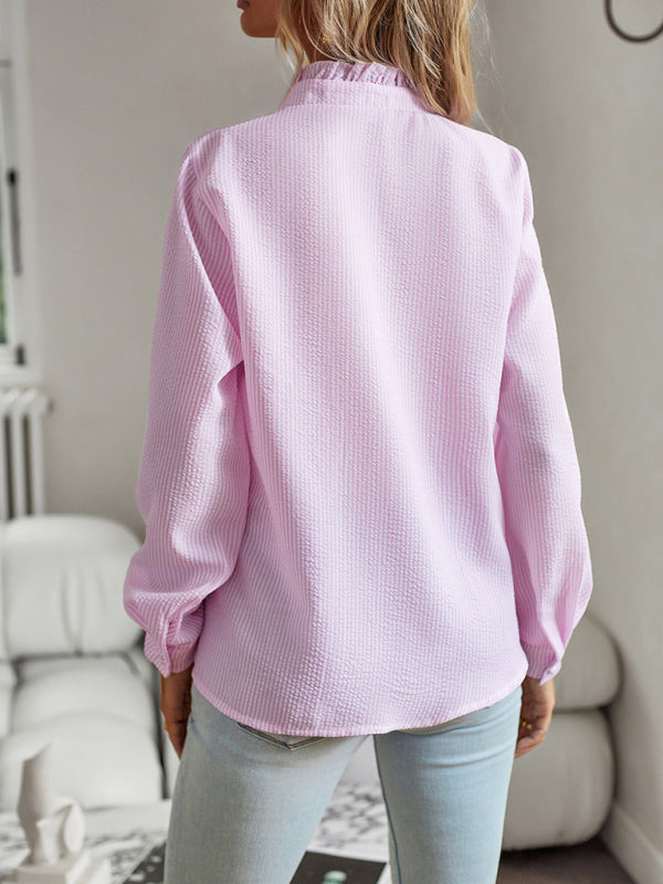 Elegantes Pendler-Top mit offener Knopfleiste und Rüschen