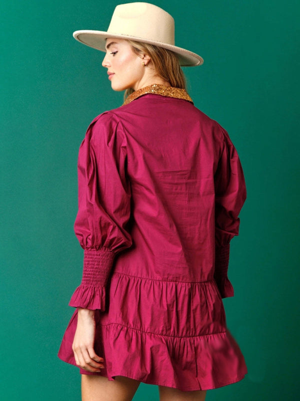 Weihnachts-Paillettenkleid mit kontrastfarbenem, langärmeligem Revers und Pailletten