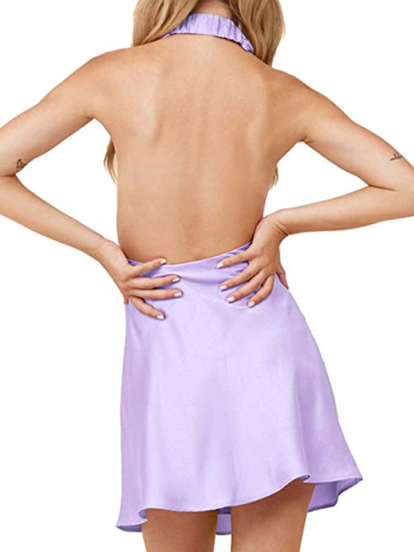 Schlank geschnittenes, ärmelloses, rückenfreies Neckholder-Crossover-Kleid