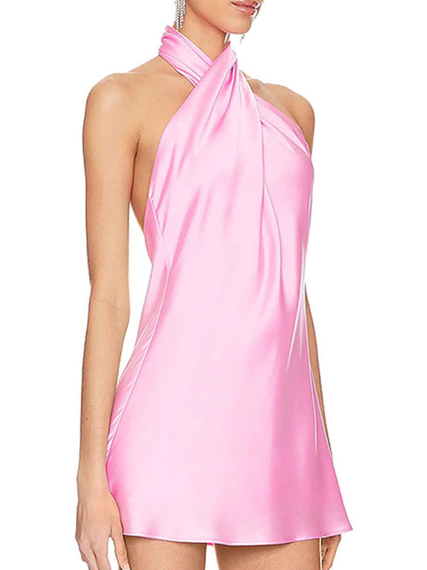 Schlank geschnittenes, ärmelloses, rückenfreies Neckholder-Crossover-Kleid
