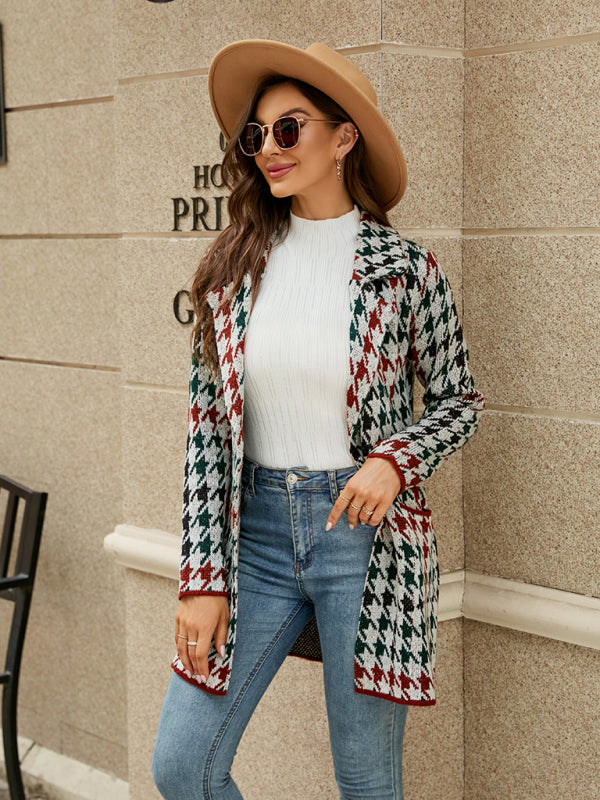 Damenstrickjacke mit Hahnentritt-Revers