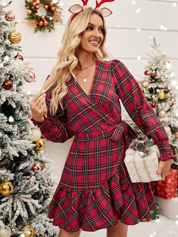 Neues, weihnachtlich kariertes, bedrucktes Kleid mit V-Ausschnitt, Puffärmeln, Rüschensaum und Kordelzug