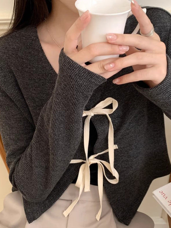 Neues modisches Strickjacken-Oberteil mit Fliege für Damen