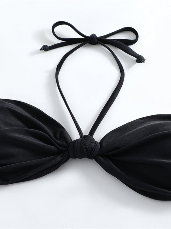 Femininer Neckholder-String-Bikini mit Knoten