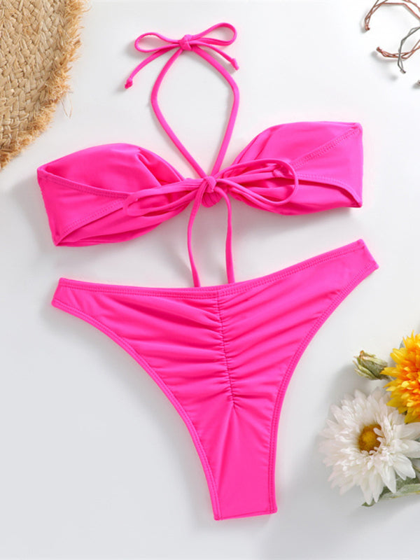 Femininer Neckholder-String-Bikini mit Knoten