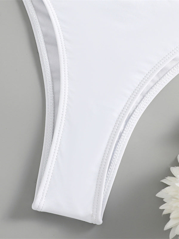 Femininer Neckholder-String-Bikini mit Knoten
