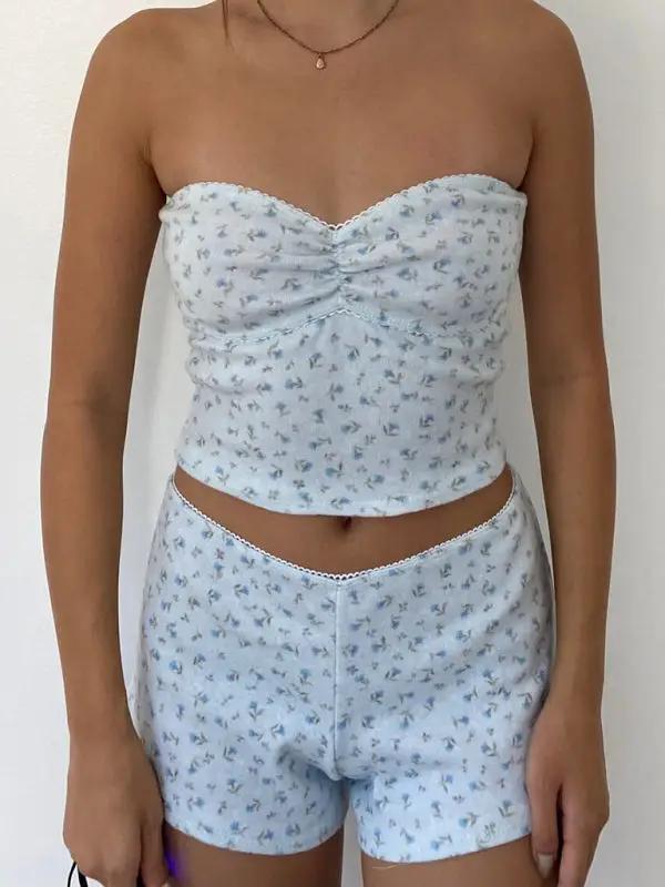 Blue printed tube top and lace shorts set