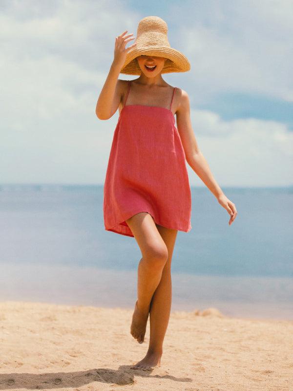 Beach-ready pink suspender holiday dress