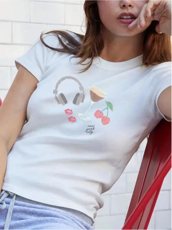 White T-shirt featuring headphone and cocktail graphic, short-sleeved