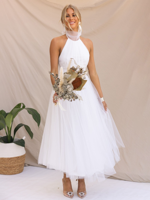 Neues Neckholder-Rollkragenkleid aus Netzstoff