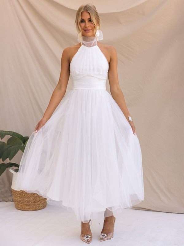 Neues Neckholder-Rollkragenkleid aus Netzstoff