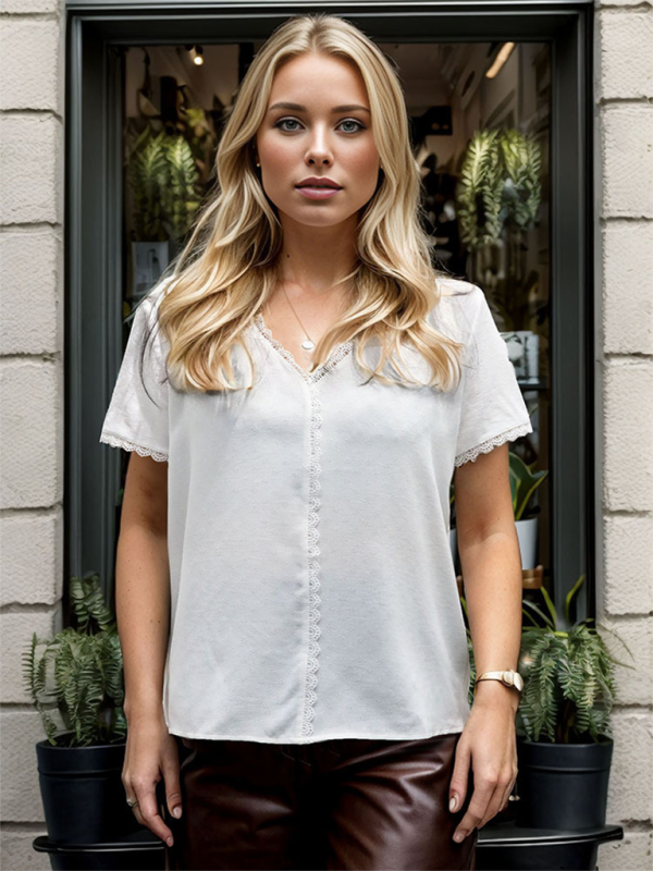 Fashionable women&
