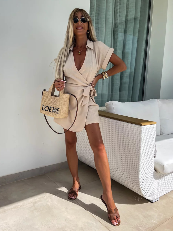 Neuer lässiger Jumpsuit mit Revers und kurzen Ärmeln für Damen