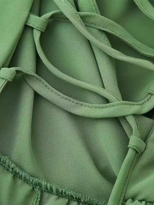 Modisches sexy Kleid mit schulterfreien Ärmeln und V-Ausschnitt