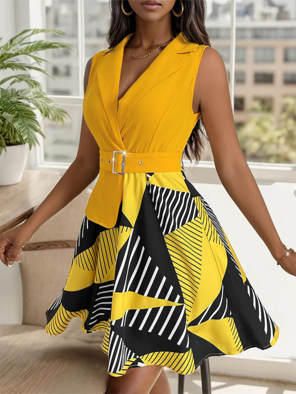 Ärmelloses Damenkleid mit geometrischem Print