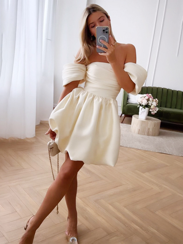 Einfarbiges Prinzessinnenkleid mit einer Schulter und sexy Tube-Top sowie Prinzessinnenärmeln