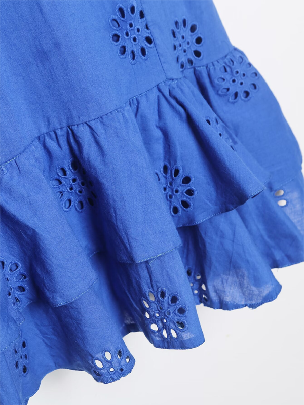 Kurzes Kleid mit mehrlagigem, verziertem Hohl-BH für Damen