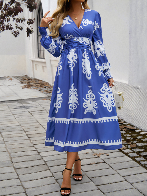 Elegantes Langarmkleid mit V-Ausschnitt und Kontrastfarbdruck
