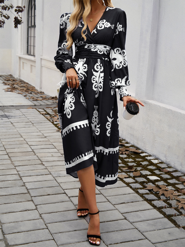 Elegantes Langarmkleid mit V-Ausschnitt und Kontrastfarbdruck