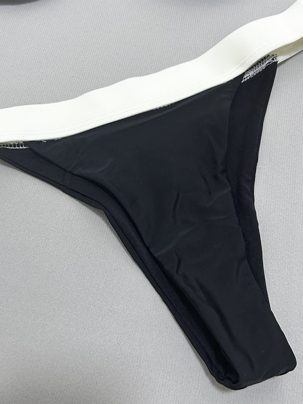 Schwarz-weißer geraffter zweiteiliger Badeanzug für Damen